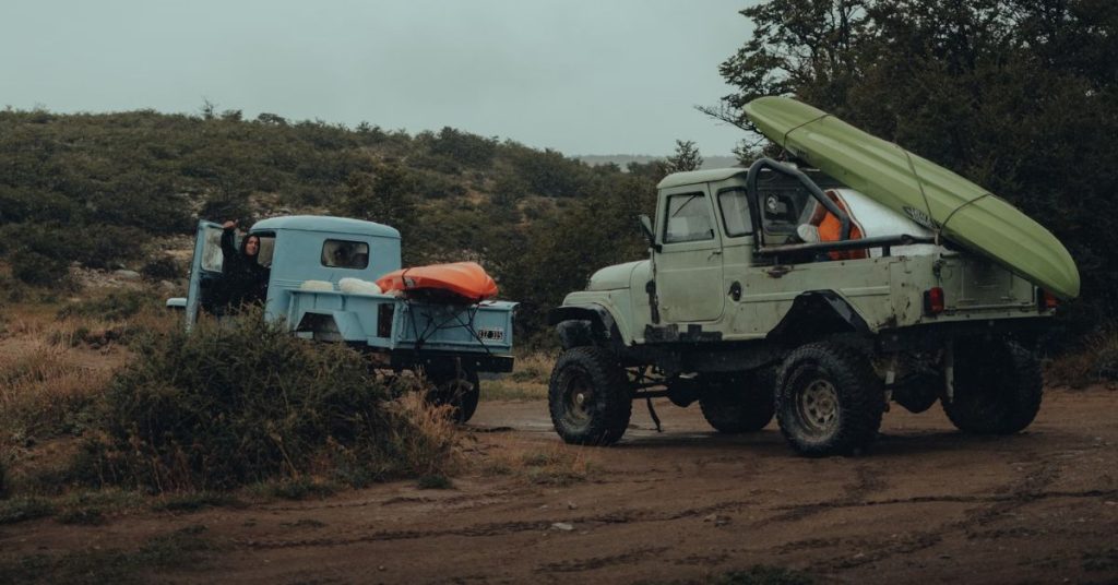 how to carry a kayak on a truck