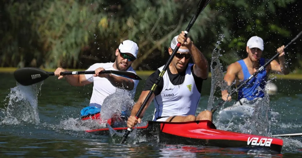 muscles used kayaking